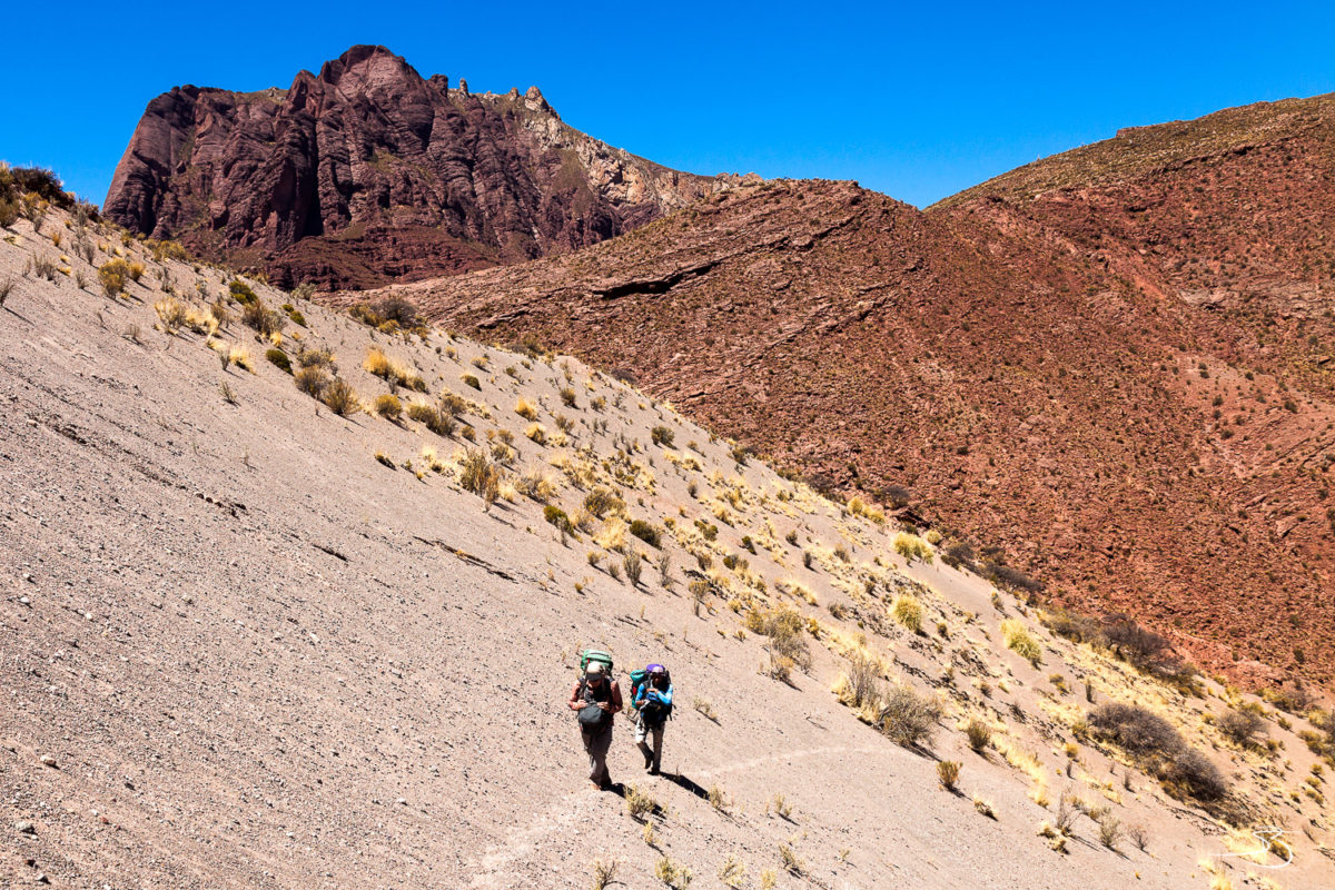 Treck de 2 jours pour rejoindre le petit village reculé de Churkior Grande dans la vallée des Condores.
