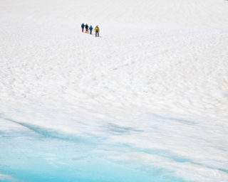 Lac de fonte pendant la descente du glacier d'Aletsch