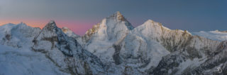 Aube sur la Dent Blanche depuis la cabane de Tracuit